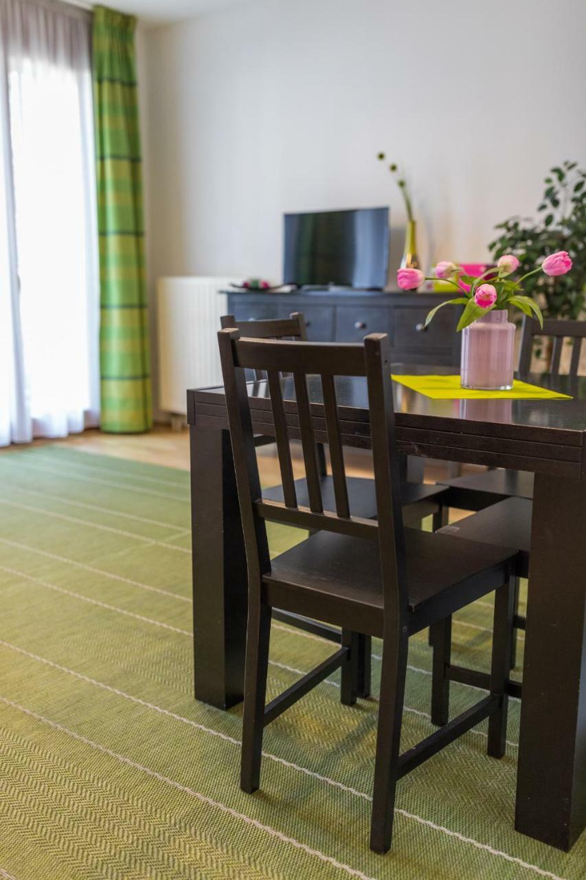 Colours Apartments บูดาเปสต์ ภายนอก รูปภาพ